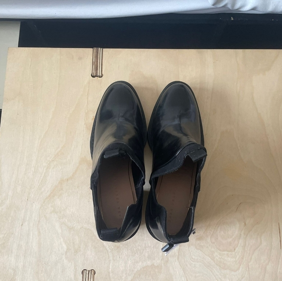 NWT Black Cutout Heeled Ankle Boots Size 5 NWT - Picture 2 of 5